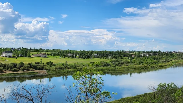 02 Riverview looking north