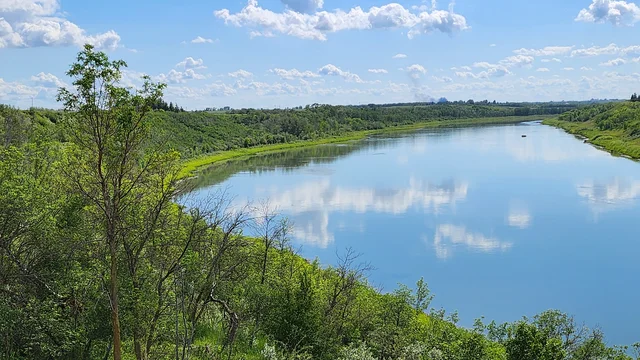 03 Riverview looking south