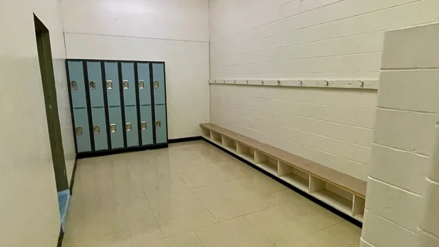 19 20250306_200148958_iOS (Large)