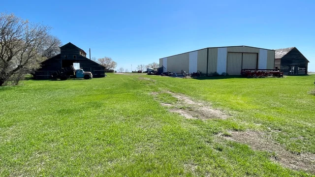 37 20240509_164149020_iOS